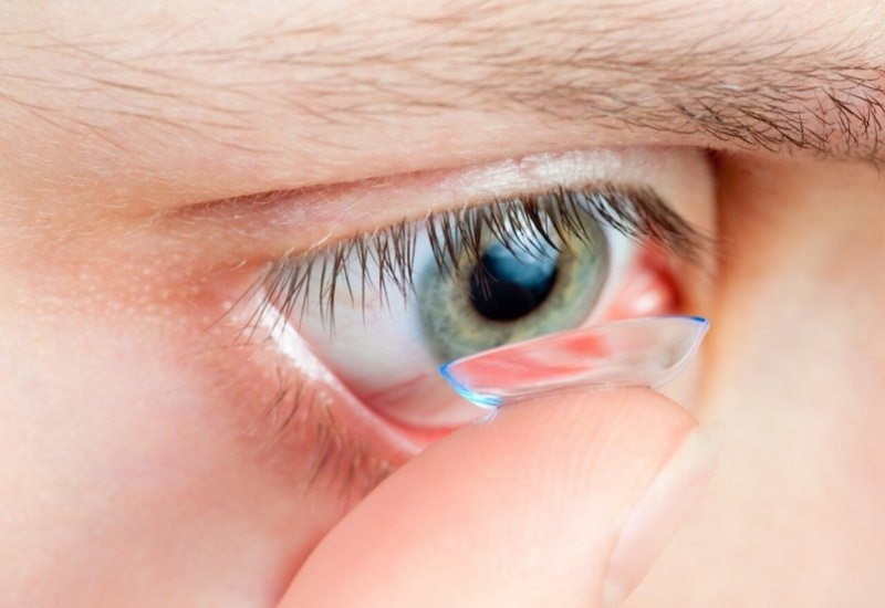 Đeo kính áp tròng giúp đôi mắt được tăng tính thẩm mỹ 