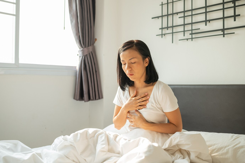 Đau thắt ngực Prinzmetal thường xảy ra lúc nghỉ ngơi hoặc ngủ