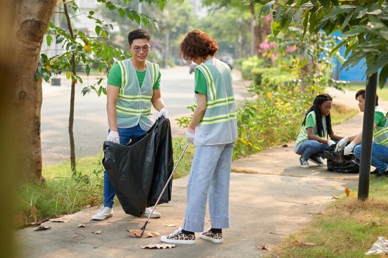 Ngón tay và cổ tay thường xuyên phải thực hiện cử động lặp đi lặp lại dễ gây viêm bao gân