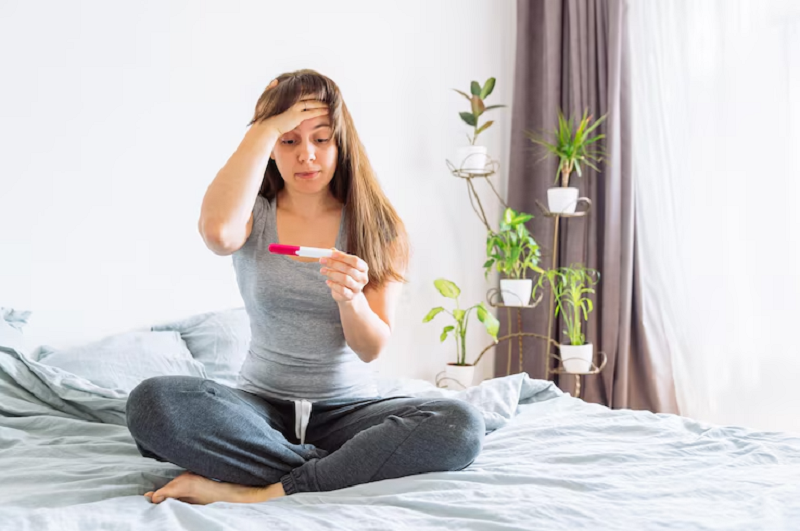 Sốt virus khi đang mang thai có nguy hiểm không là lo lắng của nhiều bà bầu, nhất là trong 3 tháng đầu thai kỳ