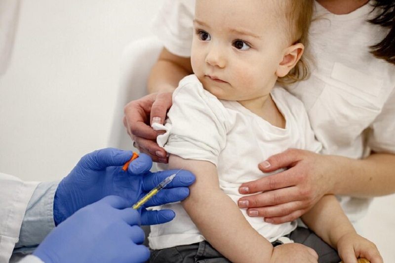 Trẻ cần được tiêm vắc xin ngừa thủy đậu đúng thời gian