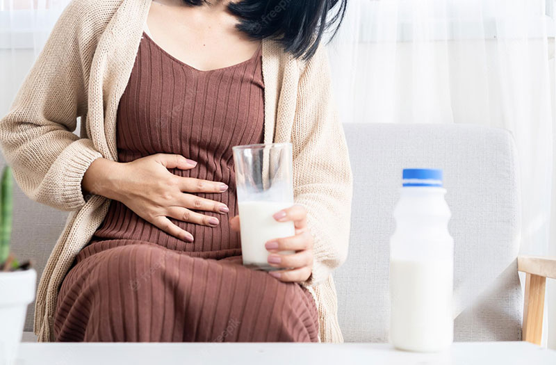 Sữa tươi có thể làm tăng triệu chứng đau bao tử không?
