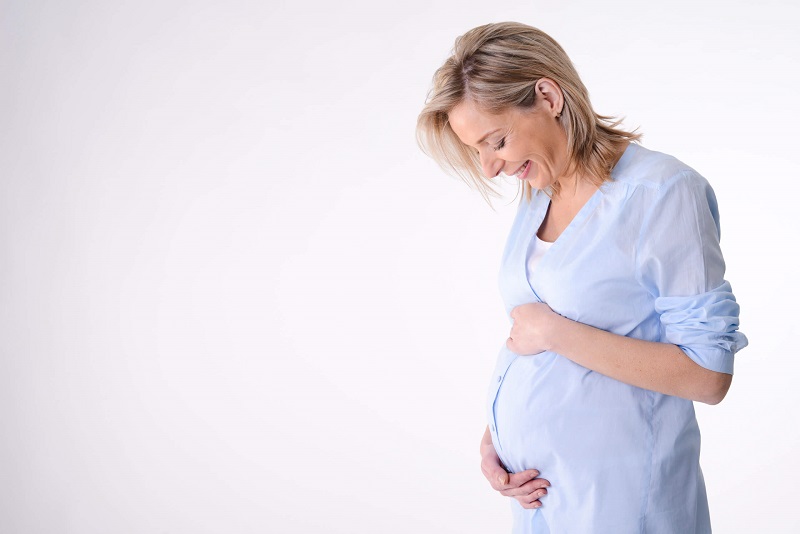 Một phụ nữ 55 tuổi có khả năng mang thai tự nhiên được không?

