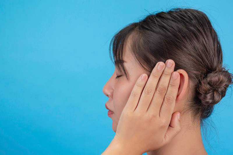 Cây thồm lồm thường xuyên dùng làm trị ngứa kẽ tai vì thế nhiễm khuẩn