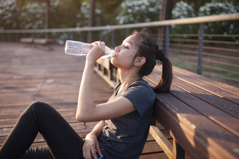 Cần uống đủ nước sau khi vận động hoặc lao động nặng