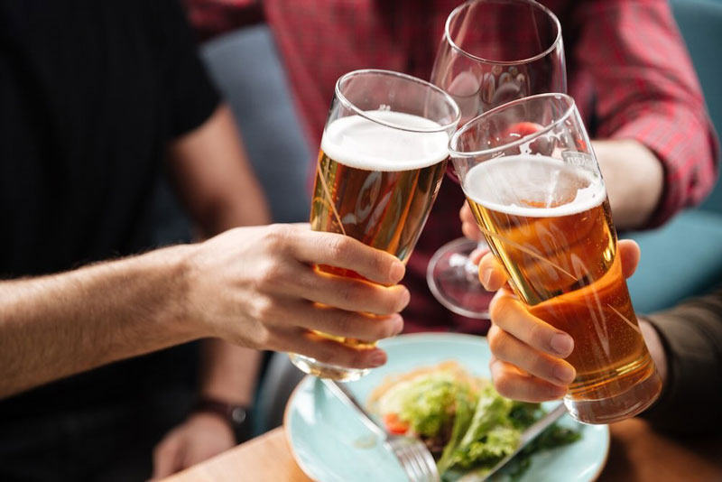 Bia rượu có thể làm tăng tình trạng khó thở, mệt mỏi cho người bệnh phổi