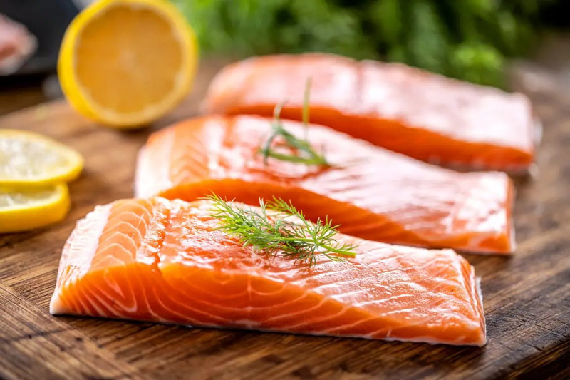 Cá hồi rất giàu omega-3 nhưng không phải ai cũng biết cá hồi kỵ với gì