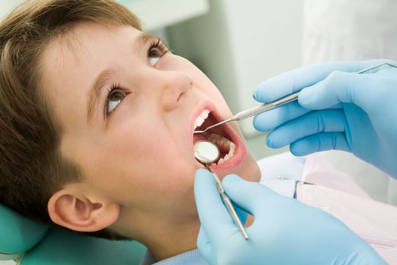 Điều gì xảy ra khi một cái răng bị lõm hoặc vỡ?
