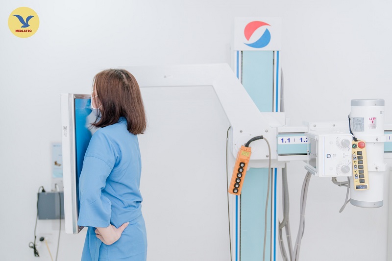 Chụp X-quang ngực cũng là một phương pháp giúp chẩn đoán vấn đề bất thường ở tim 