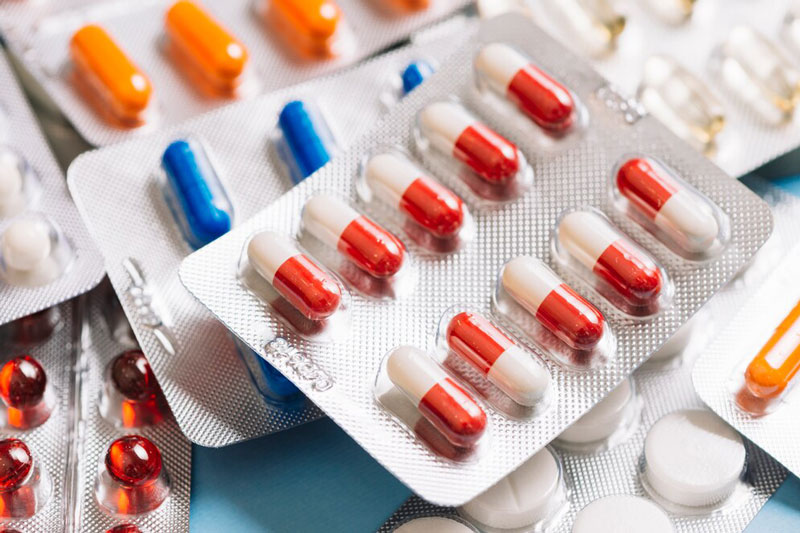 Nếu đang dùng thuốc giảm cholesterol khác, bạn hãy thông báo cho bác sĩ