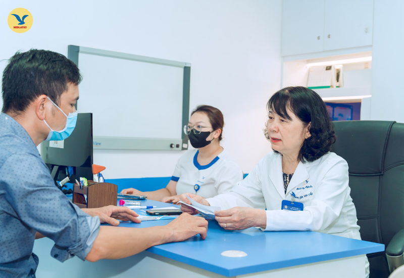 Người bệnh nên tham khảo ý kiến bác sĩ về cách dùng mật kỳ đà chữa hen suyễn