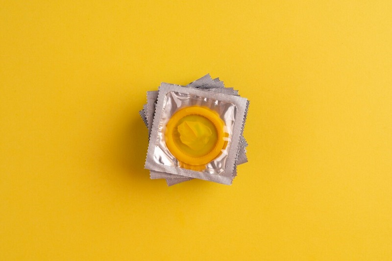 Không sử dụng bao cao su khi quan hệ có thể bị lây nhiễm HPV