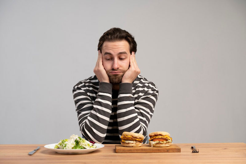 Trước khi làm xét nghiệm mỡ máu, bệnh nhân cần nhịn ăn 
