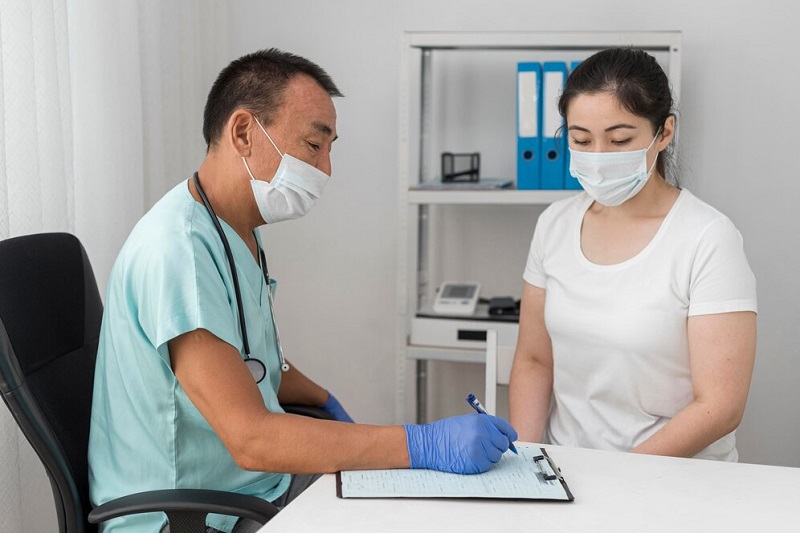 Tư vấn bác sĩ chuyên khoa giúp người bệnh biết xét nghiệm máu có phát hiện HIV không và cần làm xét nghiệm gì