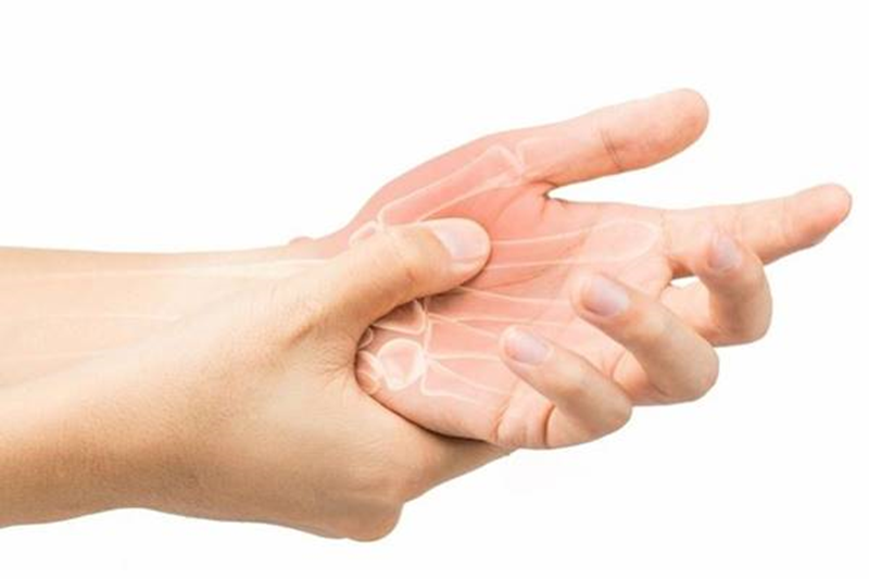 Viêm khớp dạng thấp là bệnh lý viêm khớp mạn tính có thể gây biến dạng khớp nặng nề