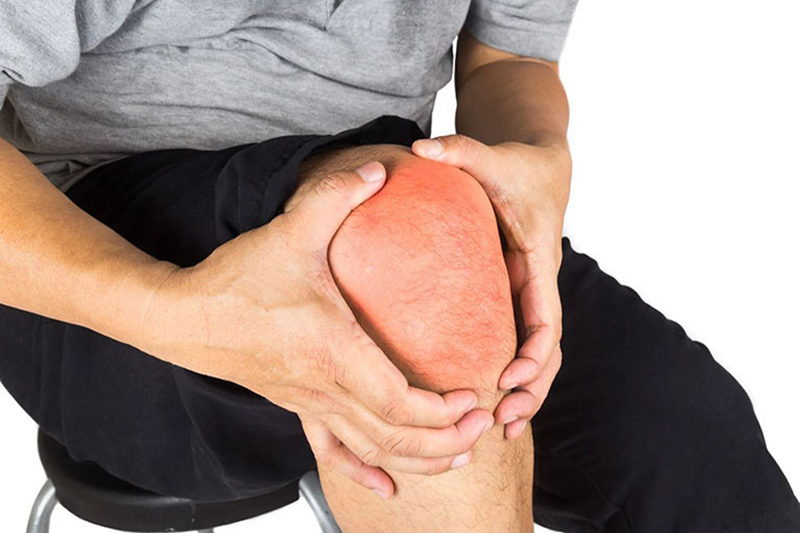 Bệnh nhân viêm khớp mạn tính thường đến viện vì đau khớp