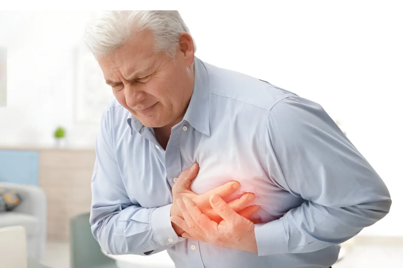 Nếu không được chẩn đoán và điều trị kịp thời, bệnh nhân có thể gặp nhiều biến chứng nghiêm trọng do tăng huyết áp kéo dài. 