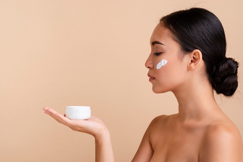 Bạn nên lựa chọn kem dưỡng da phù hợp