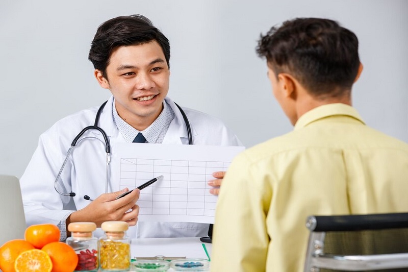 Tư vấn từ bác sĩ chuyên khoa giúp bệnh nhân biết u tuyến giáp ăn gì tốt và xây dựng thực đơn thế nào cho hợp lý