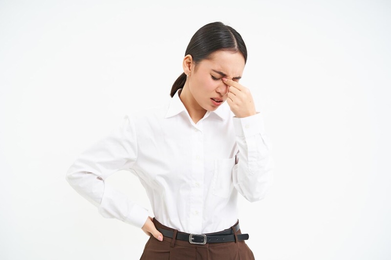 Nếu có biểu hiện tăng huyết áp nghiêm trọng, bạn cần đi khám sớm