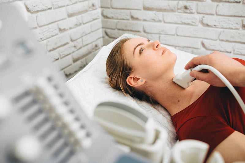Siêu âm định kỳ sẽ giúp phát hiện những bất thường về tuyến giáp và có hướng điều trị phù hợp