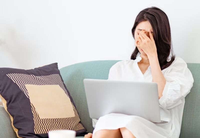 Tâm lý căng thẳng kéo dài có thể làm tăng nguy cơ co thắt cơ bụng bất thường