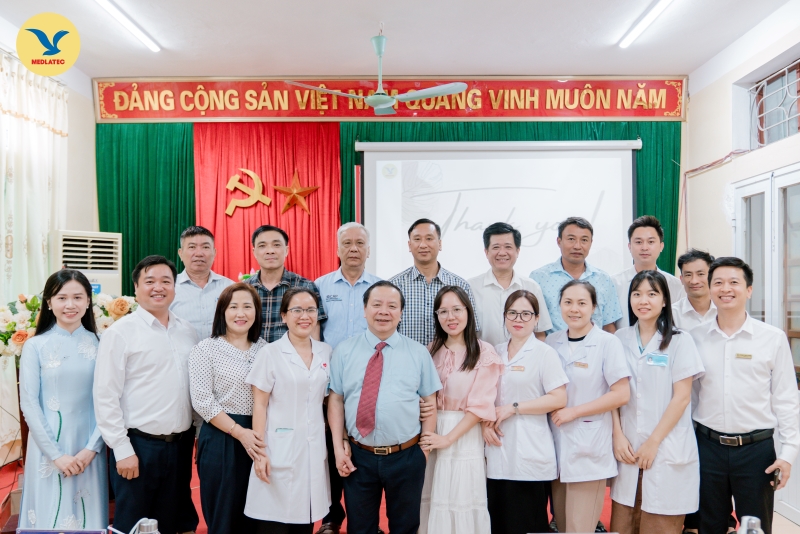 Ảnh chụp lưu niệm tại hội nghị 