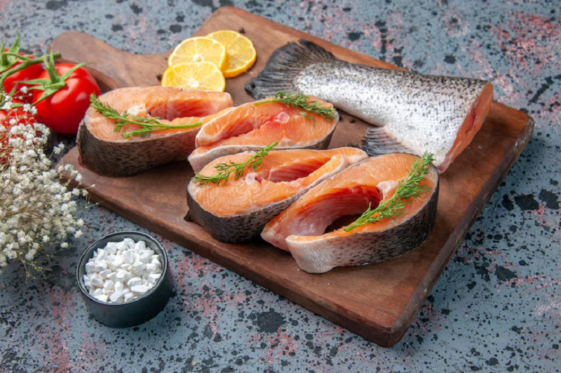 Các loại cá giàu omega-3 tăng khả năng sản sinh dịch và làm chậm quá trình thoái hóa sụn khớp