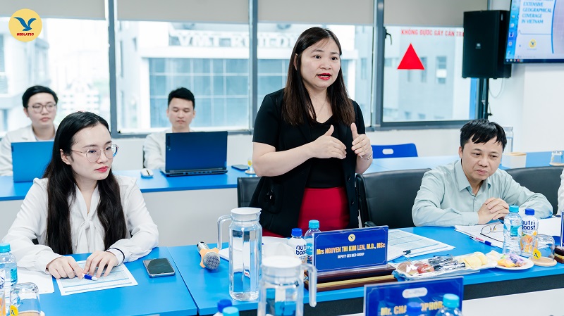 ThsS.BSCKII Nguyễn Thị Kim Len -– Phó Tổng Giám đốc Tập đoàn MEDLATEC GROUP chủ trì tiếp đoán đoàn đối tác 