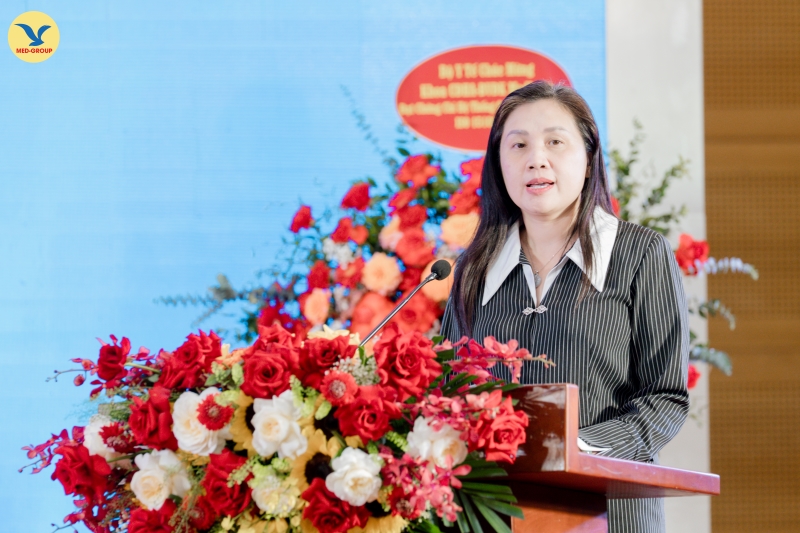 Bà Nguyễn Hồng Nhung - Phó Trưởng phòng phụ trách phòng Công nhận 2, Văn phòng Công nhận chất lượng quốc gia nhấn mạnh sự chuẩn hóa và tính tin cậy mà chứng chỉ ISO 15189:2022 mang lại  