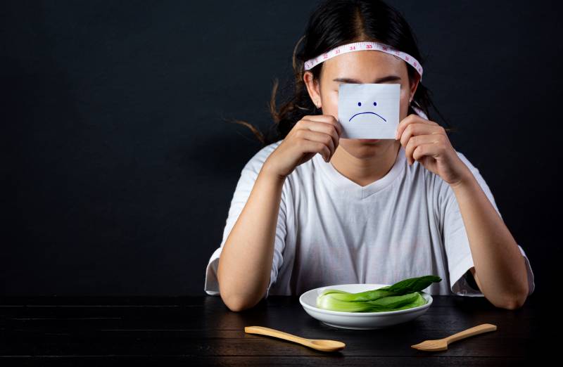 Bỏ bữa thường xuyên có thể gây mất cân bằng năng lượng và dẫn đến sụt cân nhanh chóng
