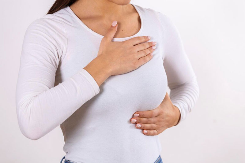 Đột biến gen BRCA1 hoặc BRCA2 có thể gia tăng nguy cơ mắc ung thư vú 