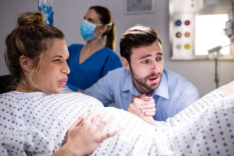 Mẹ bầu cần thở đúng cách để sinh dễ dàng hơn