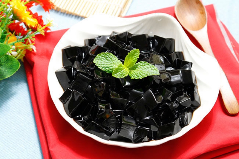 Hạn chế sử dụng đường khi chế biến sương sáo 