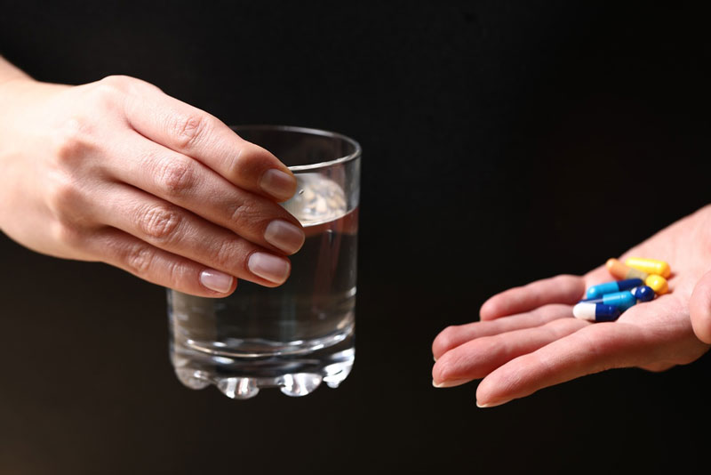 Bạn có thể uống thuốc Carvedilol cùng thức ăn 