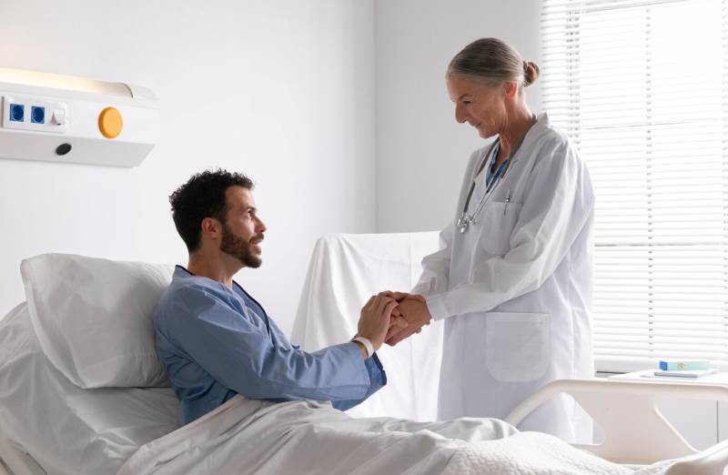 Tuân thủ hướng dẫn nhịn ăn (nếu có) khi thực hiện tầm soát ung thư
