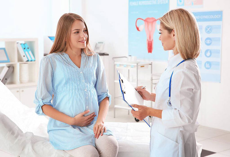 Các mẹ nên đi thăm khám bác sĩ nếu xuất hiện những dấu hiệu bất thường