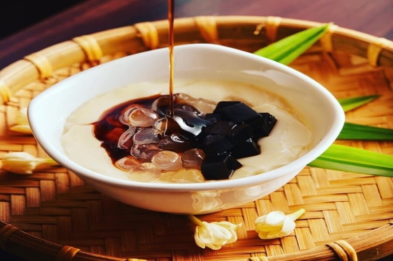 Tào phớ được làm từ nguyên liệu chính là đậu nành (đậu tương) 