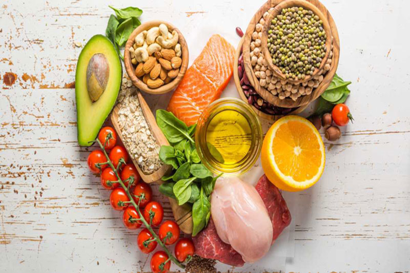 Một chế độ ăn lành mạnh sẽ giúp bạn giảm các yếu tố nguy cơ bệnh lý về xương khớp