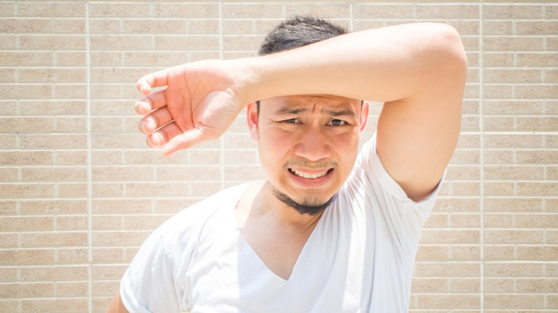 Tình trạng mất nước có thể khiến cơ thể sốc nhiệt  