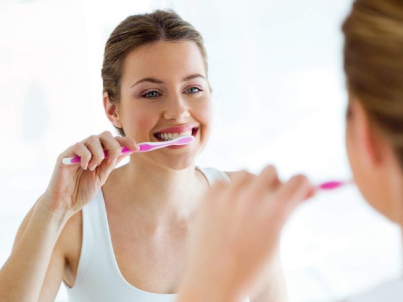 Cần đặc biệt chú ý khâu chăm sóc sau khi trồng trụ Implant Straumann