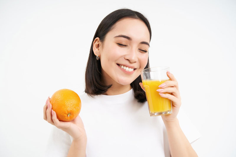 Nước cam ép cũng là một biện pháp giúp bạn giải say cà phê hiệu quả