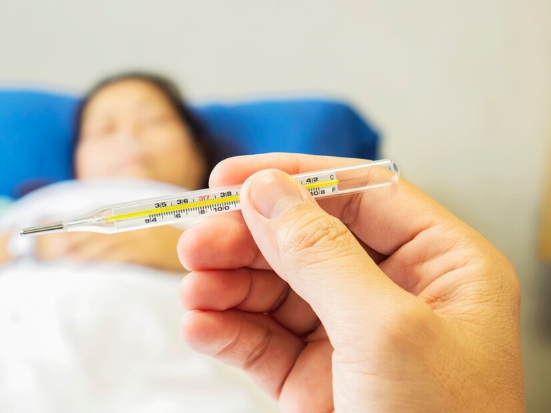 Sốt cao có thể là dấu hiệu bệnh dại ở người