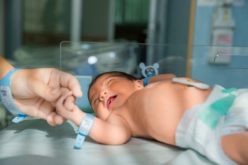 Trẻ sinh non dễ gặp phải rủi ro về sức khỏe
