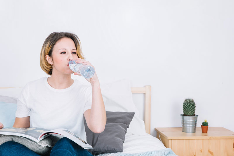 Bệnh nhân tiêu chảy cần uống Oresol để bù nước cho cơ thể