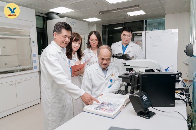 Trung tâm Giải phẫu bệnh MEDLATEC quy tụ đội ngũ chuyên gia, bác sĩ đầu ngành 