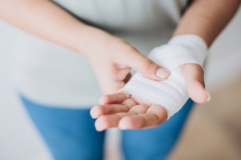  Các chấn thương hay sang chấn nhẹ cũng là nguyên nhân gây viêm gân gấp ngón cái
