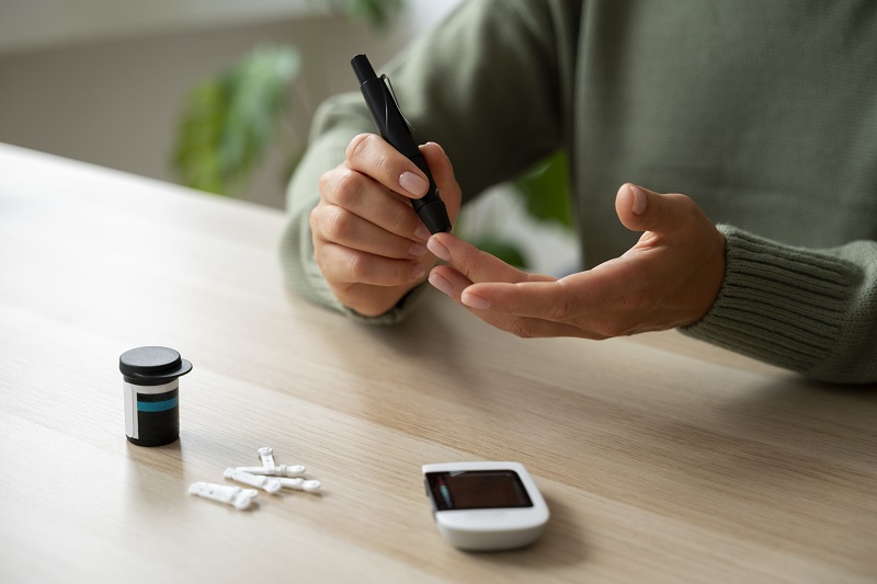 Bệnh võng mạc ở người bị đái tháo đường có thể dẫn đến Glocom tân mạch.