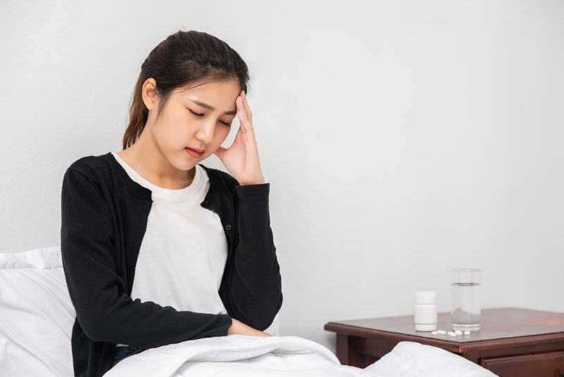 Đau đầu là tác dụng phụ xuất hiện khá phổ biến ở người điều trị bằng thuốc Alfuzosin 