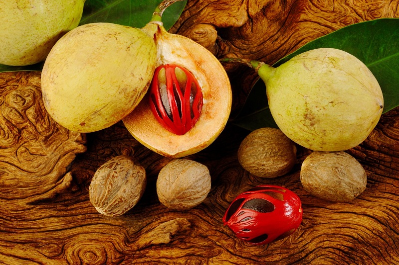 Quả nhục đậu khấu tươi